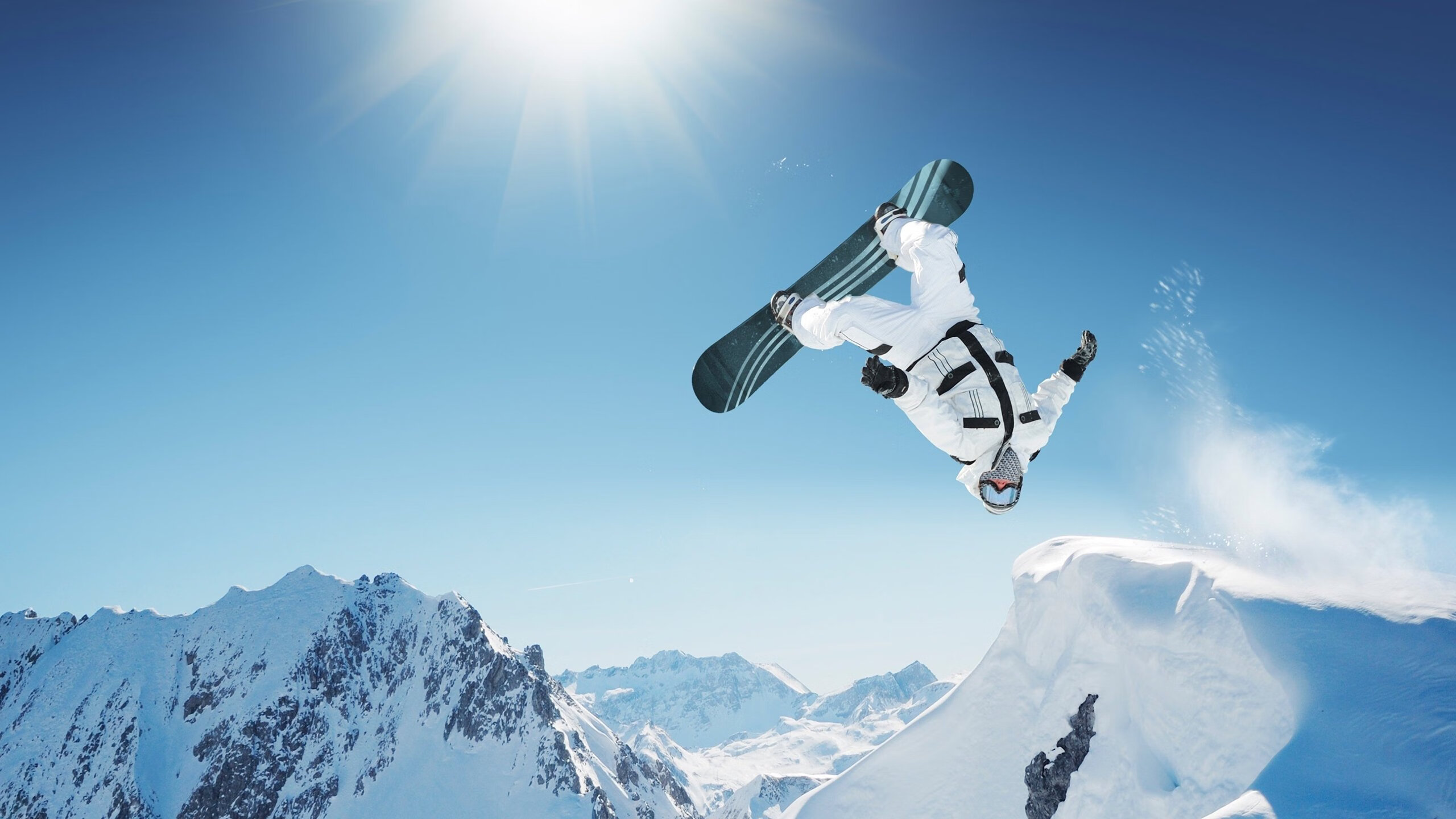 恩多比·恩乔：世界级后卫与全能踢球专家，为南非队打造完美进攻